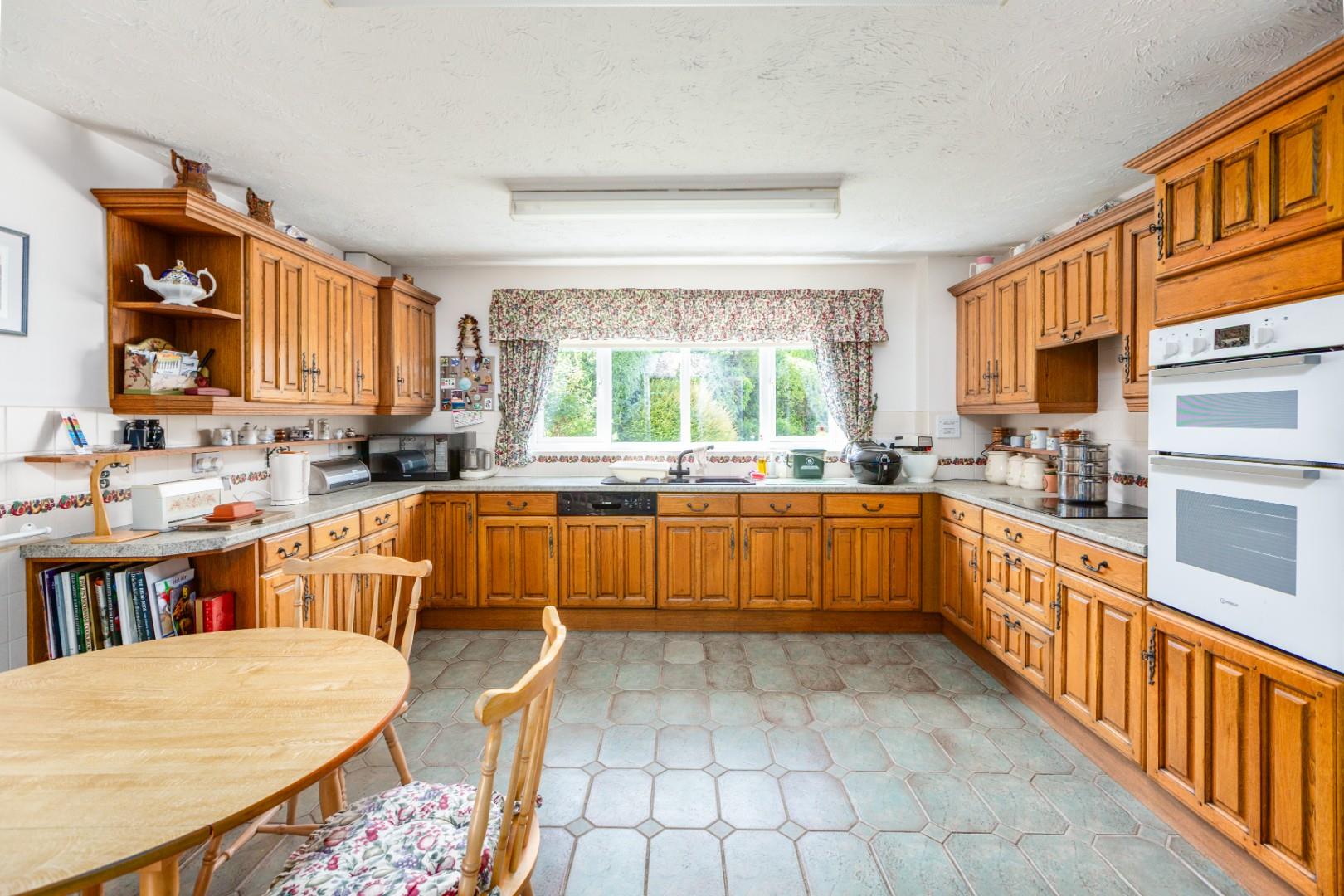 Ffordd Draenen Ddu, West Cross, Newton, Swansea, SA3 5RP